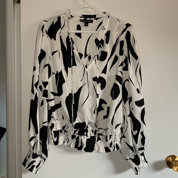 INC V neck ruffle hem shirt - Picture 1 of 6